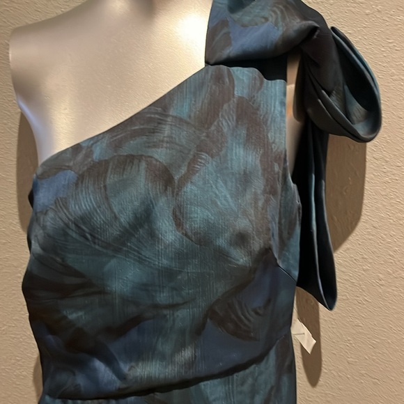 Sachin + Babi CHELSEA GOWN - TONAL PETAL New w partial tag - Picture 15 of 17